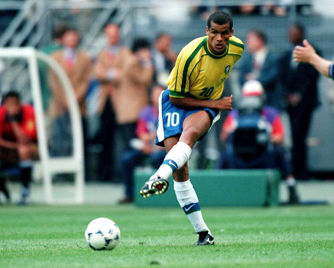 不甘示弱 不甘示弱